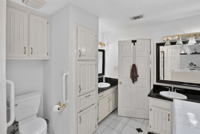 3910 Cross Bend Court, Arlington, TX 76016