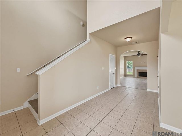 22616 Timber Ridge Dr, Denham Springs, LA 70726