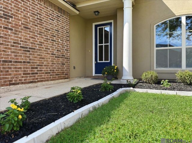 22616 Timber Ridge Dr, Denham Springs, LA 70726