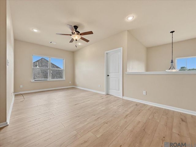 22616 Timber Ridge Dr, Denham Springs, LA 70726