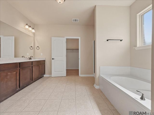 22616 Timber Ridge Dr, Denham Springs, LA 70726