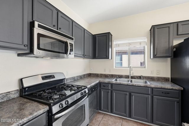 7769 S Delia Stone Court, Tucson, AZ 85756