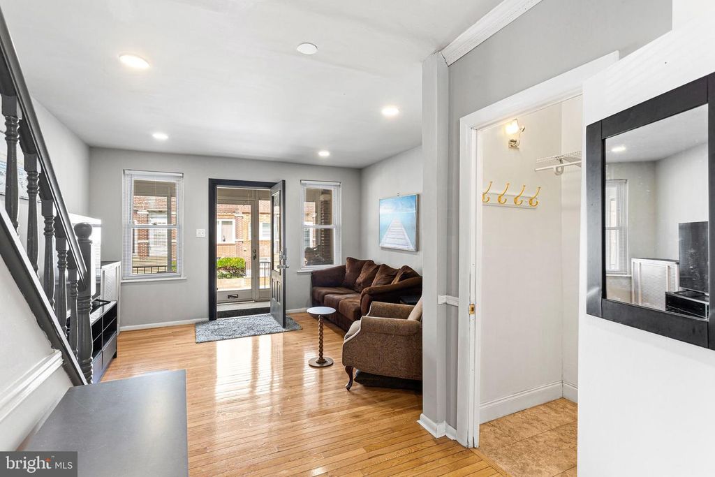 2839 S ISEMINGER ST, PHILADELPHIA, PA 19148 — photo 4