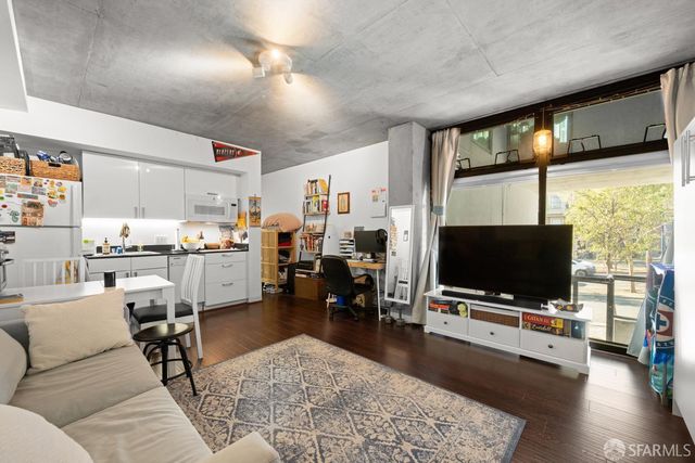 8 Octavia Boulevard 407, San Francisco, CA 94102