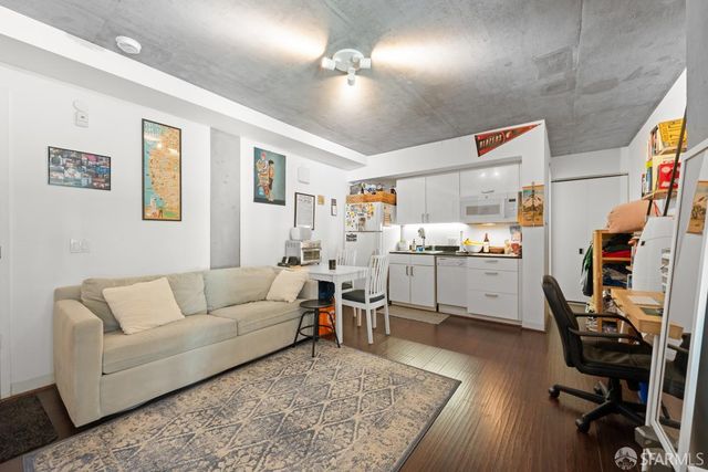 8 Octavia Boulevard 407, San Francisco, CA 94102