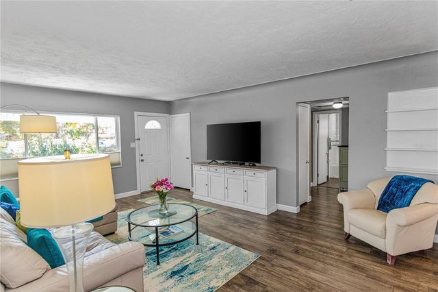 6343 19TH AVENUE N, St Petersburg, FL 33710