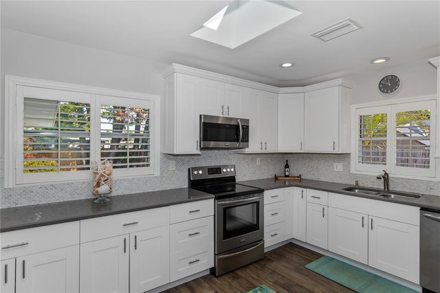 6343 19TH AVENUE N, St Petersburg, FL 33710