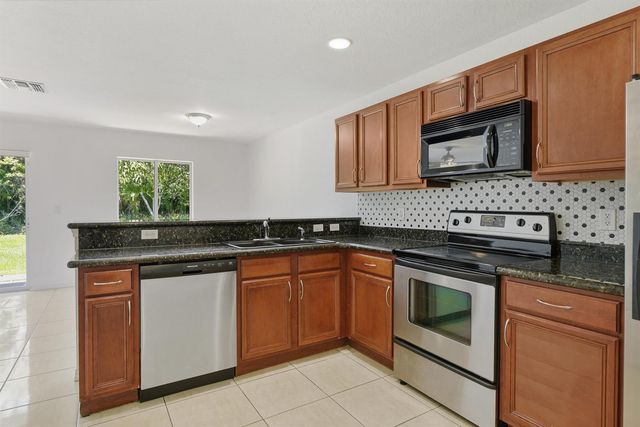 2257 SW Marshfield Court, Port Saint Lucie, FL 34953