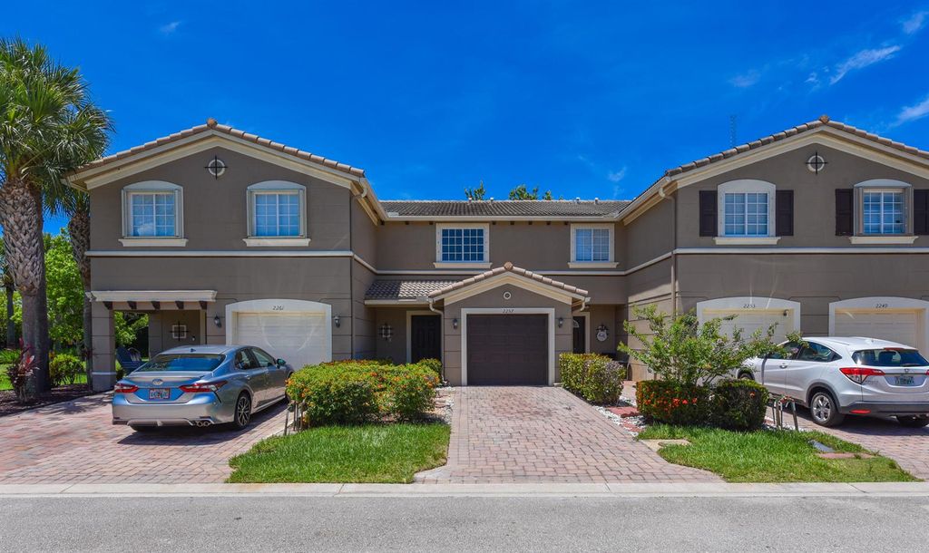 2257 SW Marshfield Court, Port Saint Lucie, FL 34953