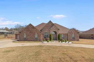 7204 Northlake Dr., Jacksonville, AR 72076