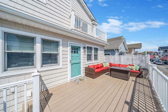 83 California Street, Long Beach, NY 11561