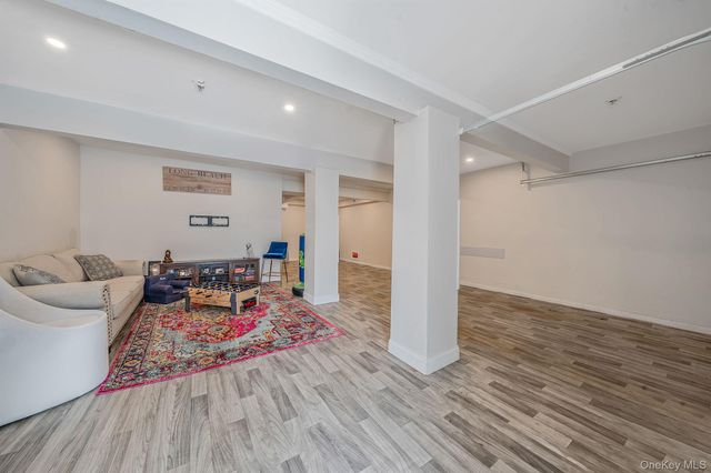 83 California Street, Long Beach, NY 11561