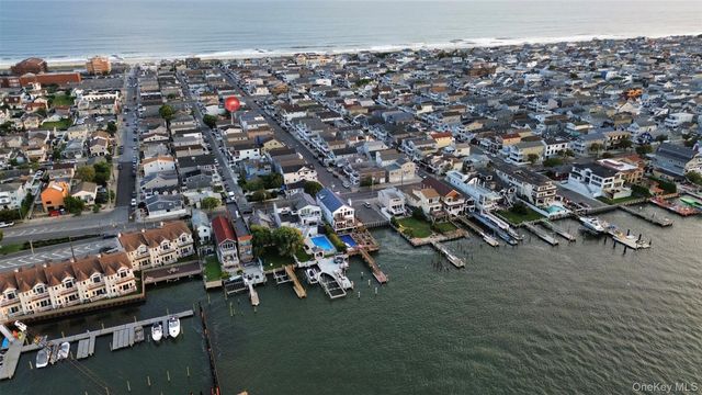 83 California Street, Long Beach, NY 11561