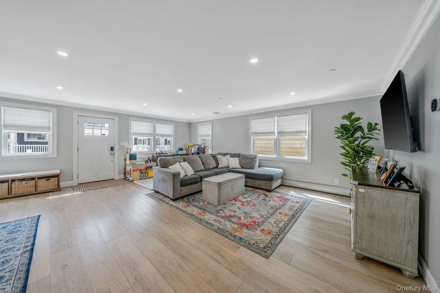 83 California Street, Long Beach, NY 11561