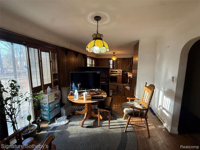 5825 N Lotz Road, Canton, MI 48187