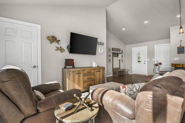 N8062 15th Avenue, New Lisbon, WI 53950