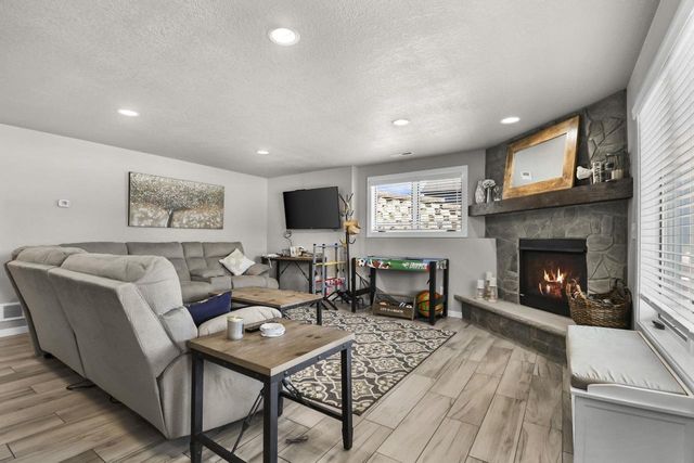 N8062 15th Avenue, New Lisbon, WI 53950