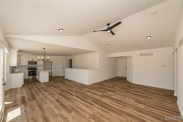 11 Oakview Court, Troy, MO 63379