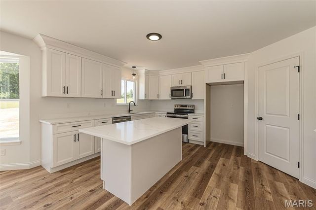 11 Oakview Court, Troy, MO 63379
