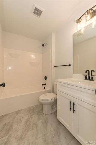 11 Oakview Court, Troy, MO 63379