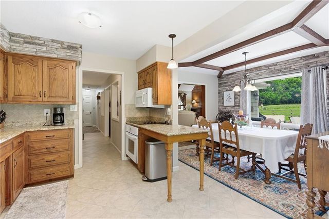 12905 Quail Ridge, Lee's Summit, MO 64086