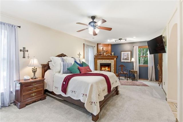 12905 Quail Ridge, Lee's Summit, MO 64086