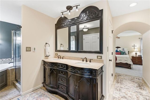 12905 Quail Ridge, Lee's Summit, MO 64086