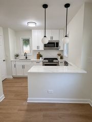 1721 Prospect Avenue, Des Plaines, IL 60018
