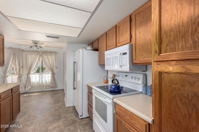 617 S ARROWWOOD Way, Mesa, AZ 85208