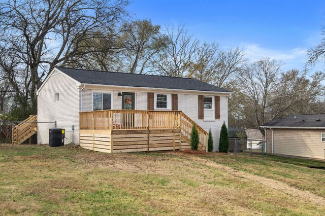 207 Sunset Blvd, Gallatin, TN 37066