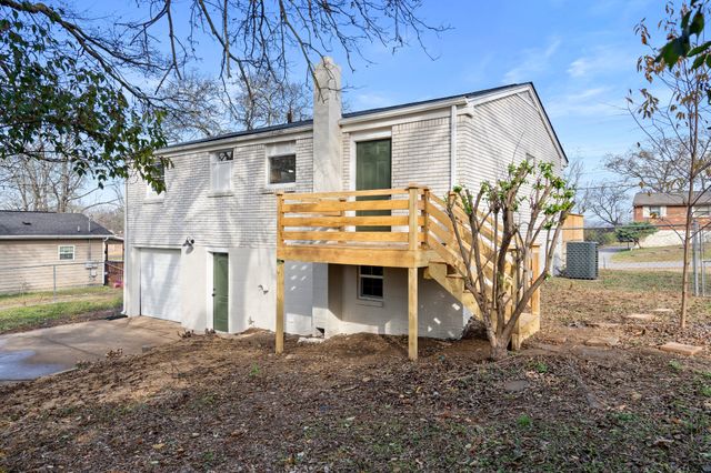 207 Sunset Blvd, Gallatin, TN 37066