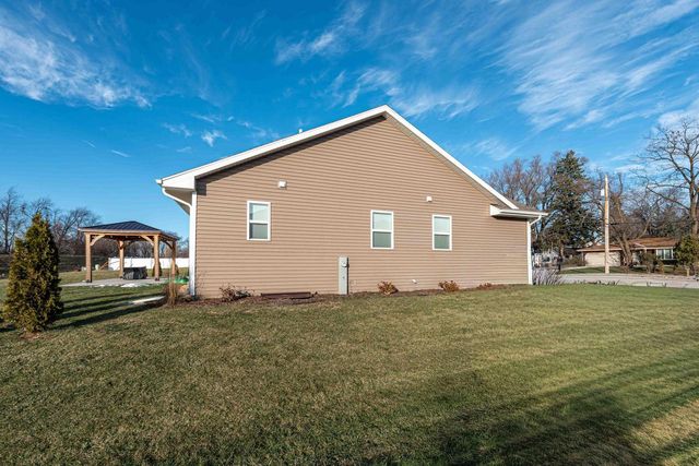 2040 90th STREET, Sturtevant, WI 53177