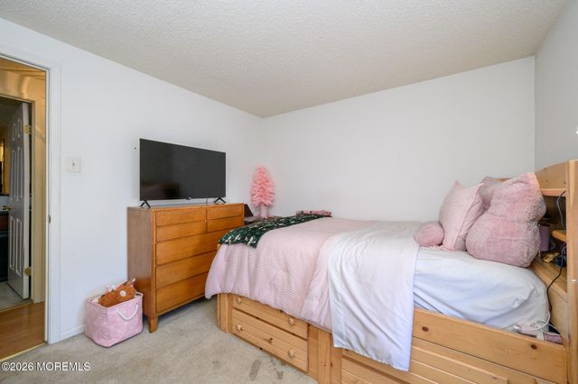 33 Compass Lane, Barnegat, NJ 08005