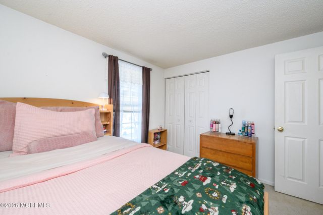 33 Compass Lane, Barnegat, NJ 08005