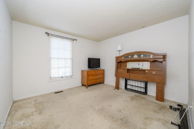 33 Compass Lane, Barnegat, NJ 08005