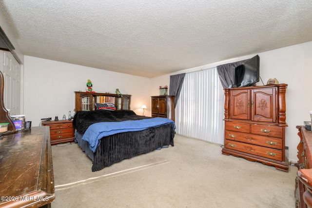 33 Compass Lane, Barnegat, NJ 08005