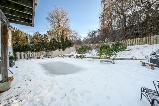 33 Compass Lane, Barnegat, NJ 08005