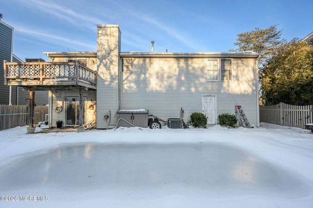 33 Compass Lane, Barnegat, NJ 08005