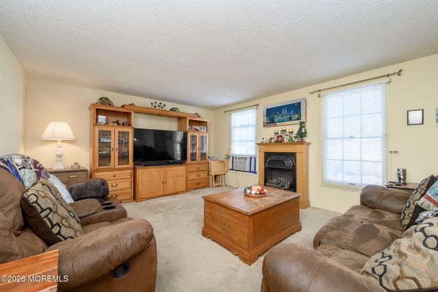 33 Compass Lane, Barnegat, NJ 08005