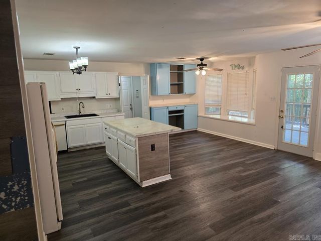 23 Vantage Drive, Maumelle, AR 72113