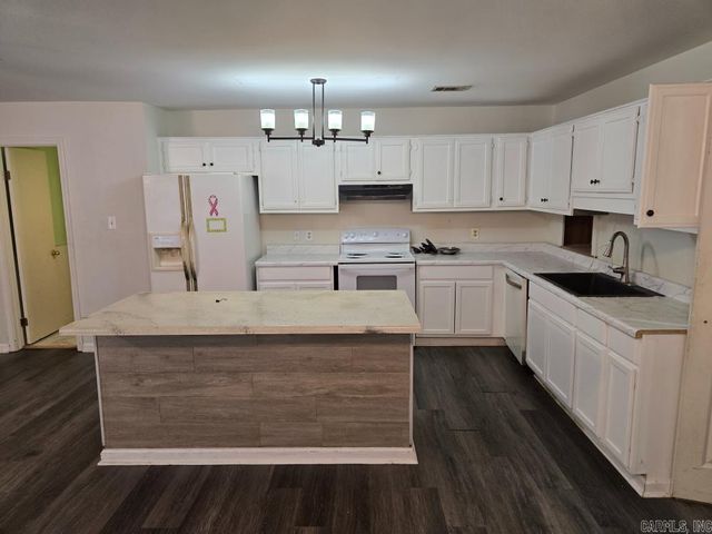 23 Vantage Drive, Maumelle, AR 72113