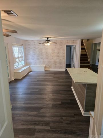 23 Vantage Drive, Maumelle, AR 72113