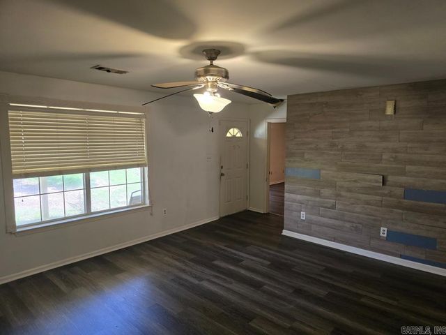 23 Vantage Drive, Maumelle, AR 72113
