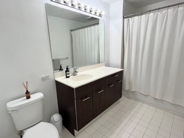 659 W Randolph Street 1217, Chicago, IL 60661