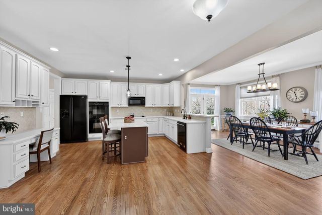 19 STEEPLEVIEW DR, Glenmoore, PA 19343