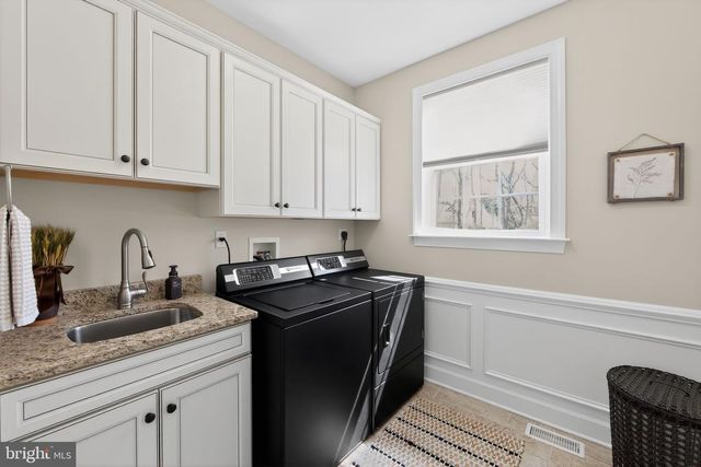 19 STEEPLEVIEW DR, Glenmoore, PA 19343