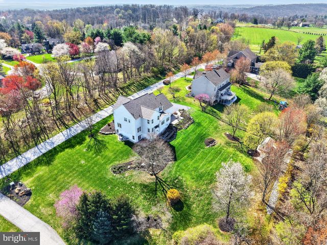 19 STEEPLEVIEW DR, Glenmoore, PA 19343