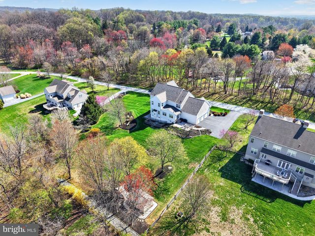 19 STEEPLEVIEW DR, Glenmoore, PA 19343