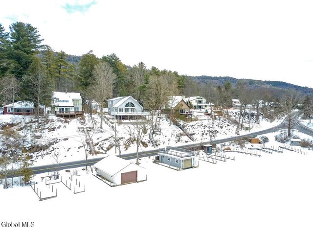 41 Hanneford Road, Queensbury, NY 12804