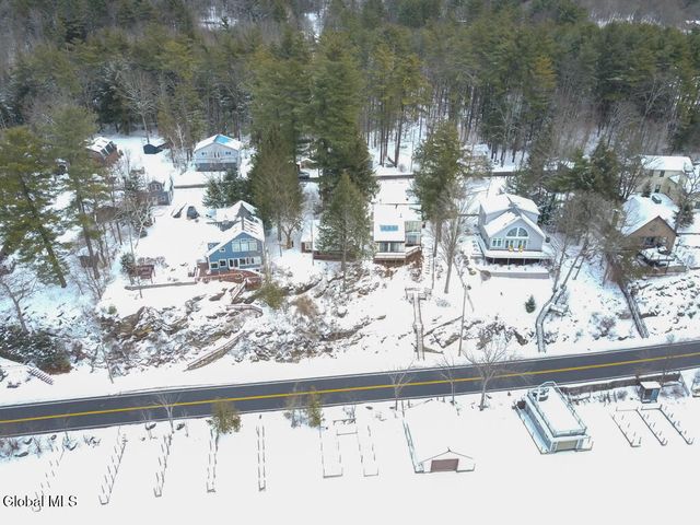 41 Hanneford Road, Queensbury, NY 12804